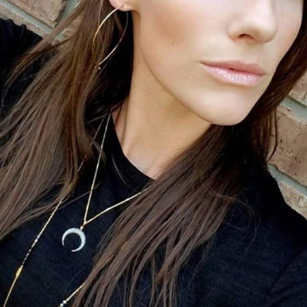 :: Stella & Dot [GOLD] Hammered Wire Large Hoops - Picture 8 of 8
